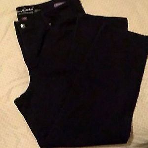 Gloria Vanderbilt Amanda jeans, size 16 W Short